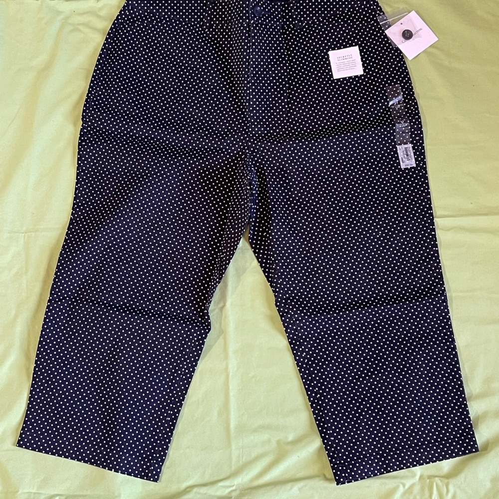 Croft & Barrow Navy Polka Dot capri pants size 14 NWT